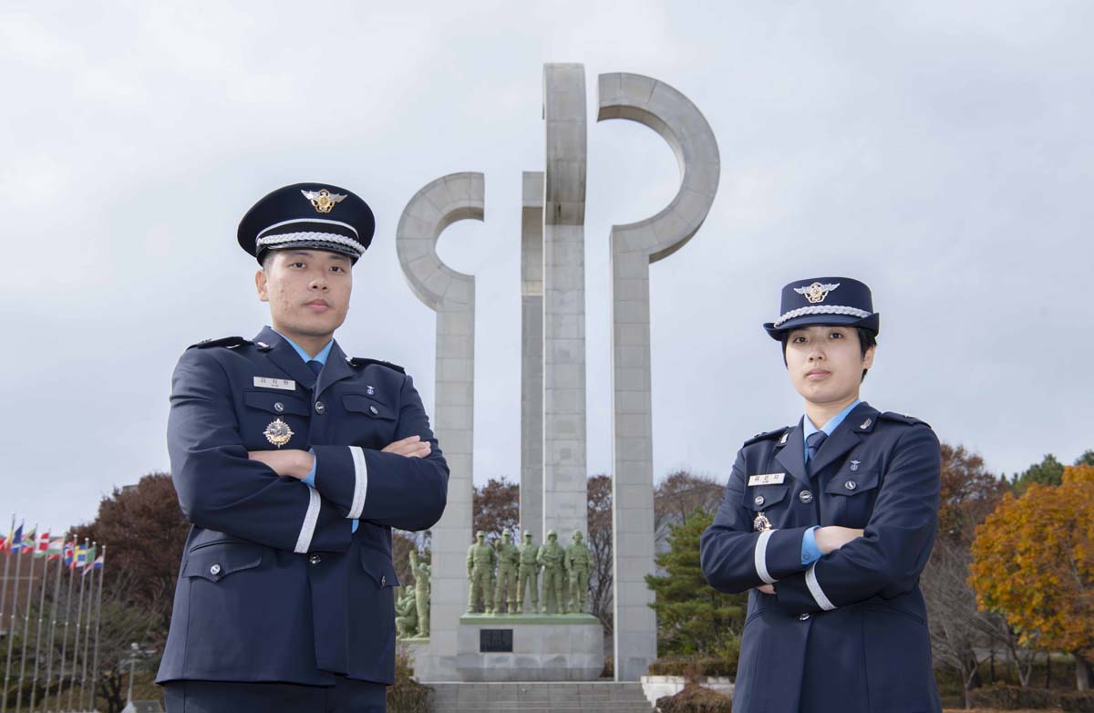 김은지(우), 김지환(좌).jpg