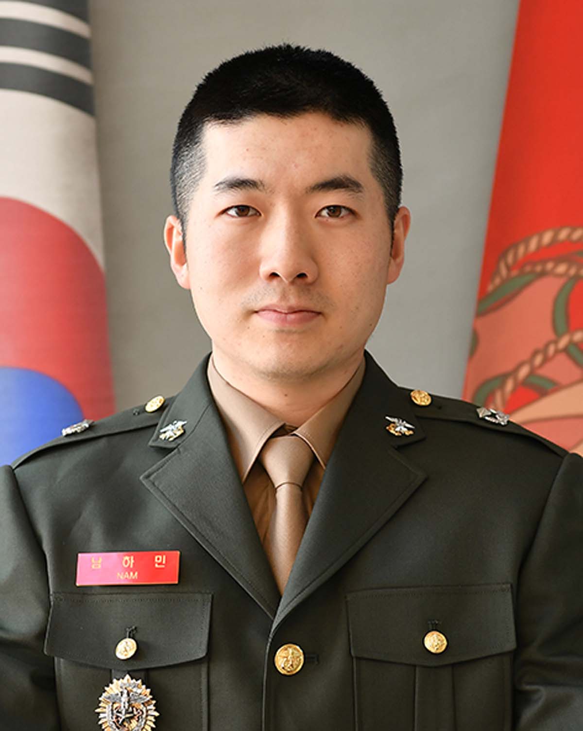 4. 해병대사령관상 해병소위 남하민.jpg