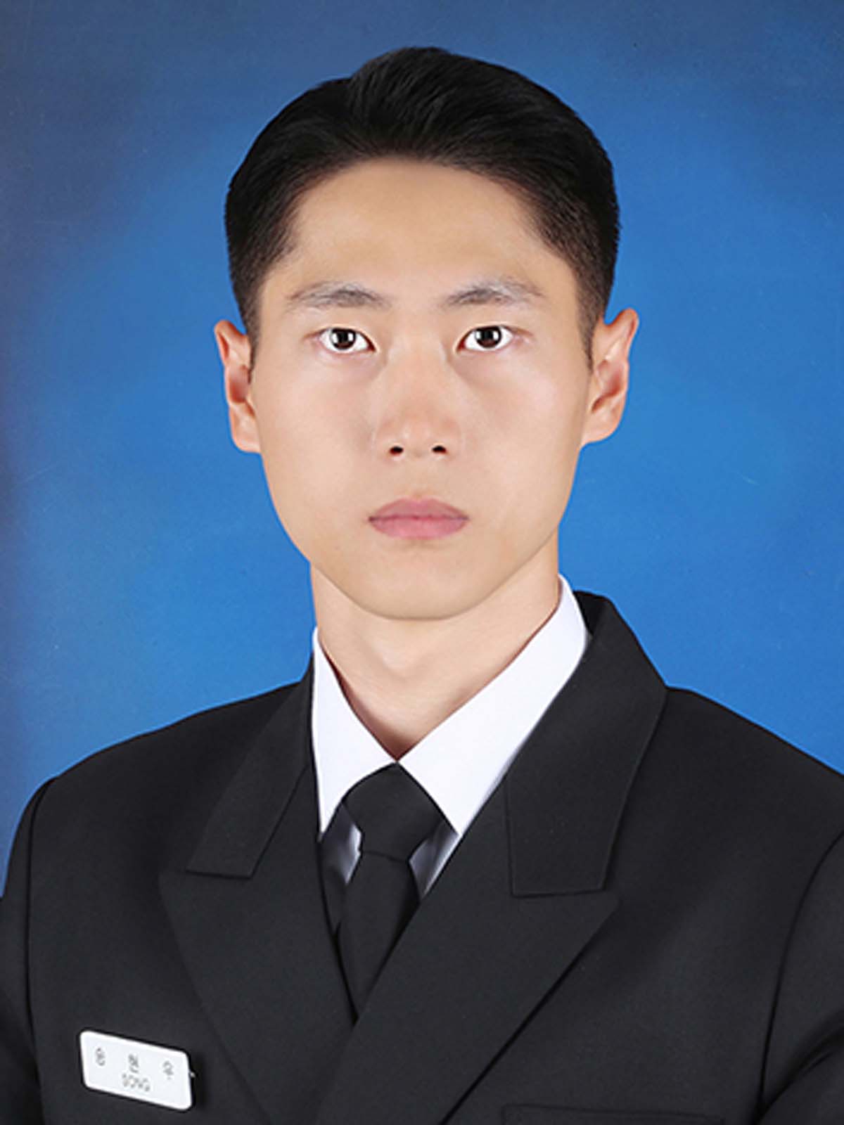 8. 해군발전협회장상 해군소위 송현우.jpg