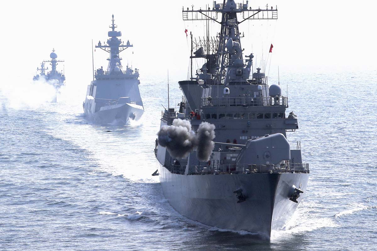 [해군 보도사진] 해군, 3월 21일 서해수호의 날 계기 해상기동훈련 (4).jpg