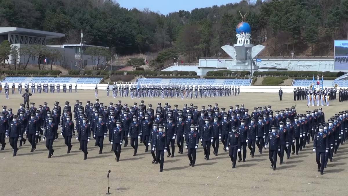 공군사관학교 제69기 졸업 및 임관식 영상.jpg
