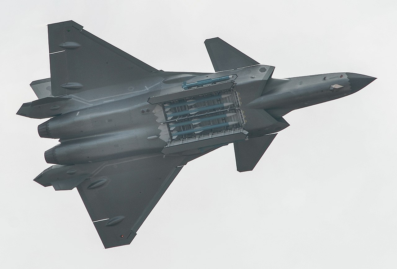 1280px-J-20_fighter_(44040541250)_(cropped).jpg