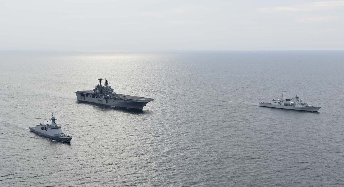 추가 사진 2. 한국 미국 캐나다 해군 다자간 연합훈련.jpg